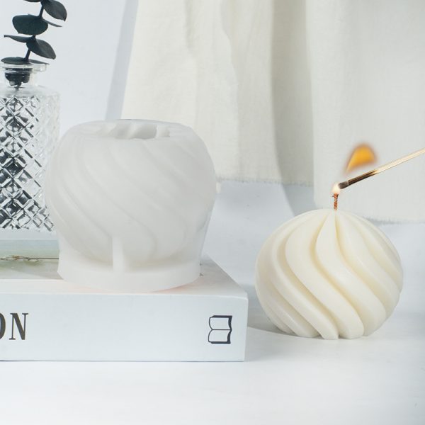 Silicone Mold Ornaments For Fragrant Candles - Image 2